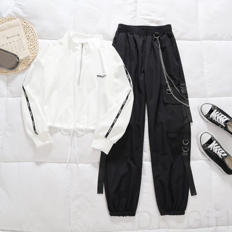 ホワイト/シャツ+ブラック/カジュアルパンツ