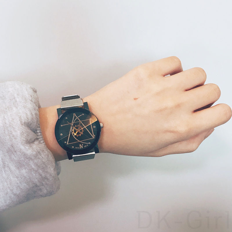ファッションカジュアルレトロ防水深度30ｍキャンバスクォーツ時計配色縁取りラウンド腕時計
