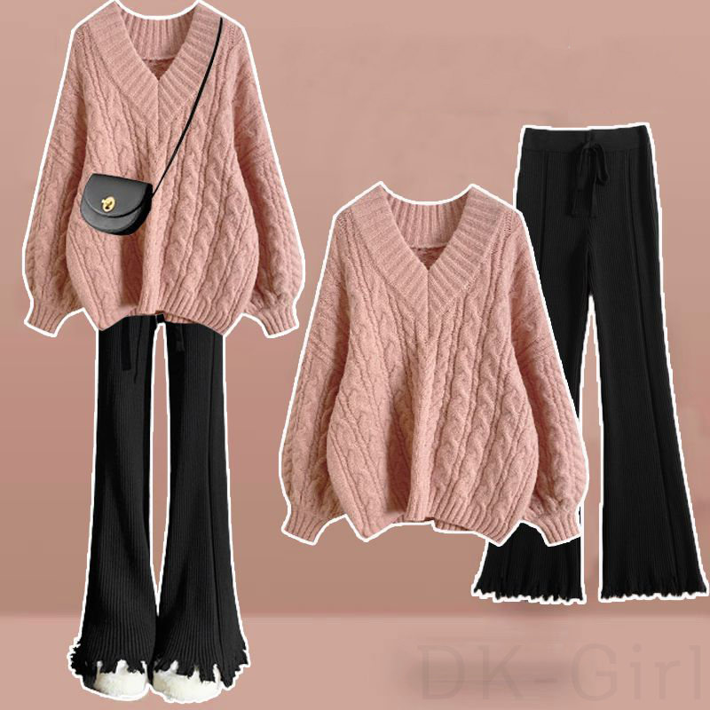 ピンク／セーター+ブラック／パンツ