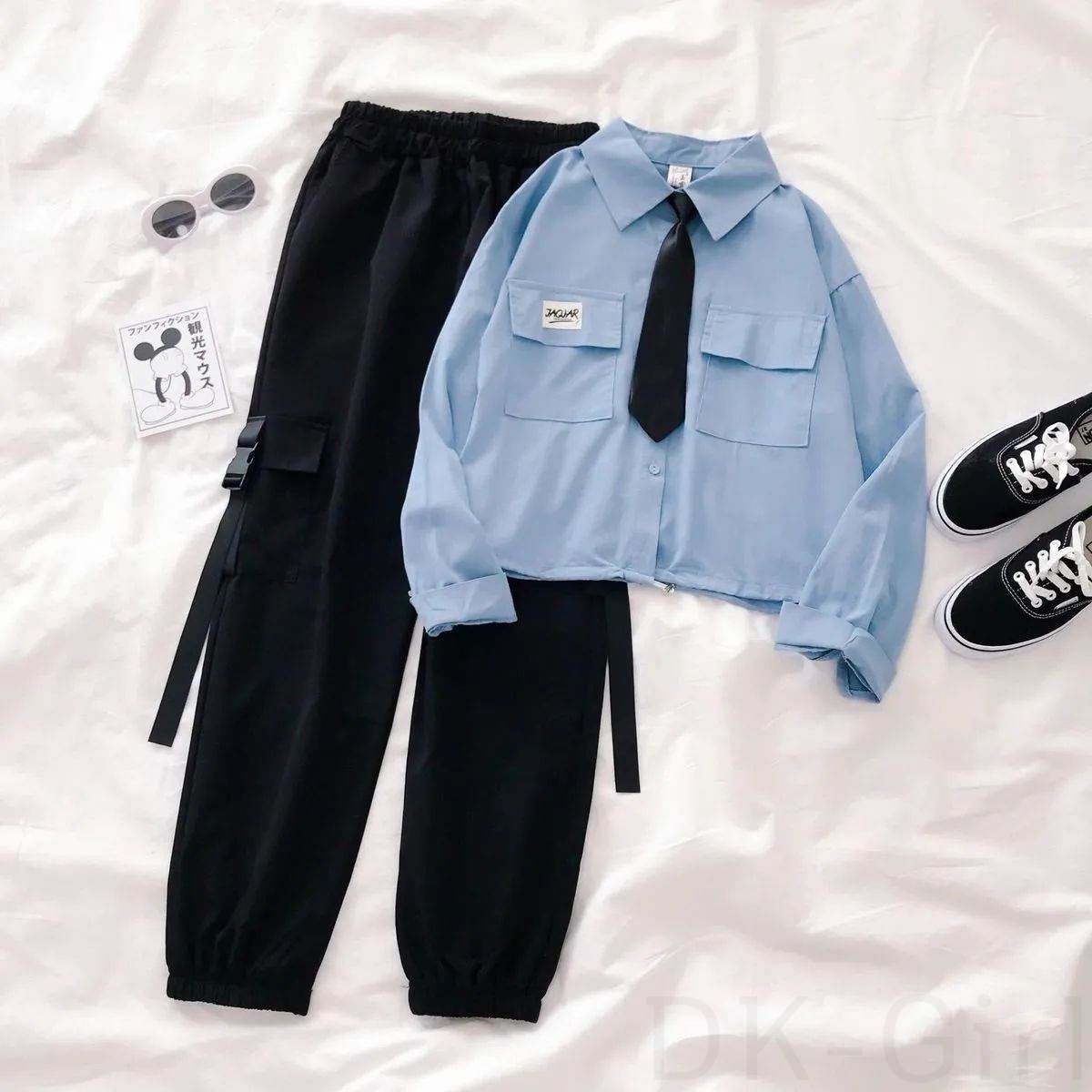 ブルー/シャツ+ブラック/パンツ