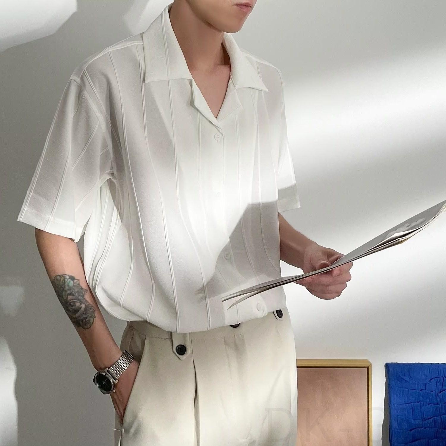 シャツ 夏 服 一般 シンプル 韓国ファッション オシャレ 服 ファッション ポリエステル カジュアル 五分袖 ボタン 一般 なし 無地 折り襟