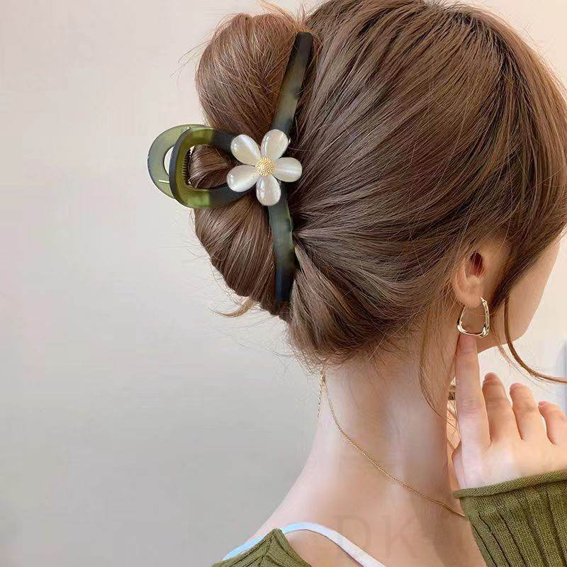 アクセサリー 韓国ファッション オシャレ 服 オールシーズン 花・植物 スウィート キュート 不規則形 アーティフィシャルフラワー 樹脂