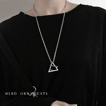 デザイン性抜群 シンプル 三角形 幾何模様 人気 オシャレ 男女兼用 アクセサリー