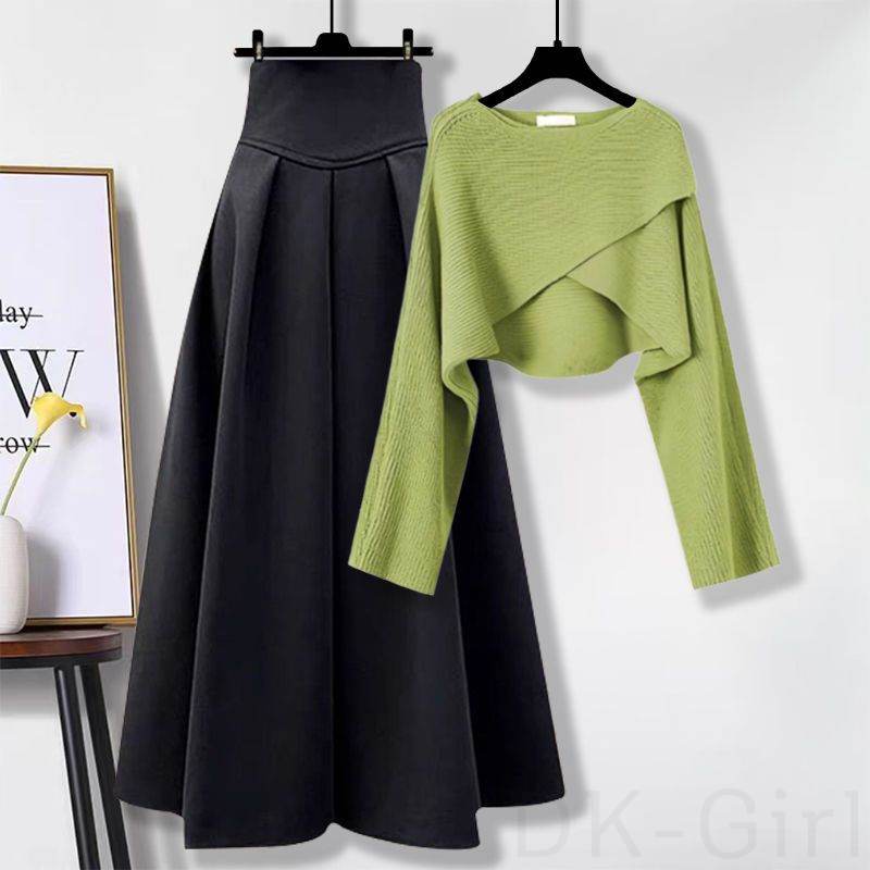 グリーン/セーター+ブラック/スカート