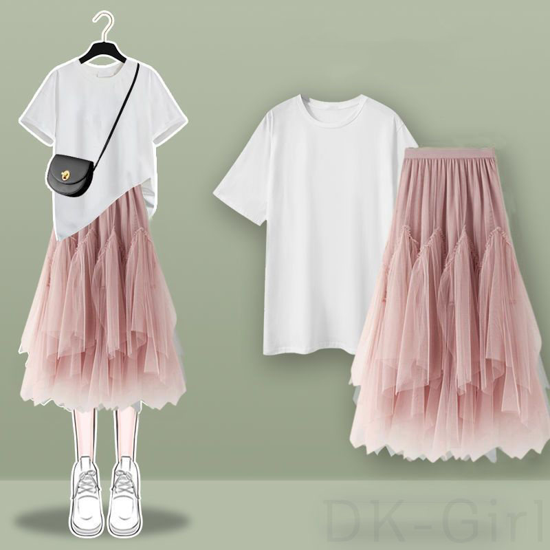 ホワイト/Tシャツ+ピンク/スカート