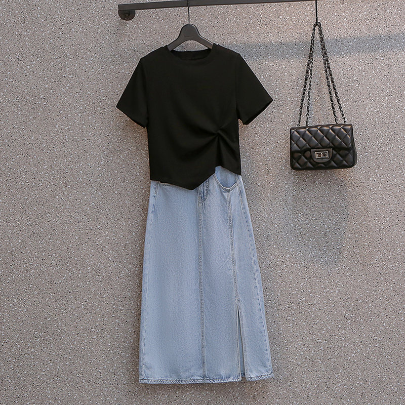 ブラック/Tシャツ+ブルー/スカート