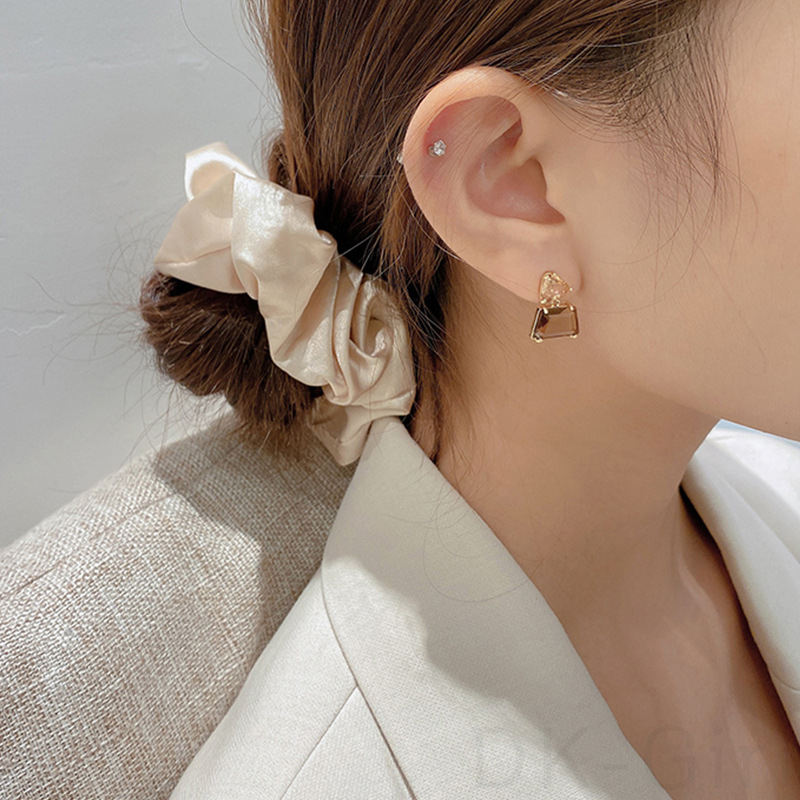 アクセサリー韓国ファッション オシャレ 服レディース幾何模様シンプルレトロスクエアラインストーン真鍮メッキ