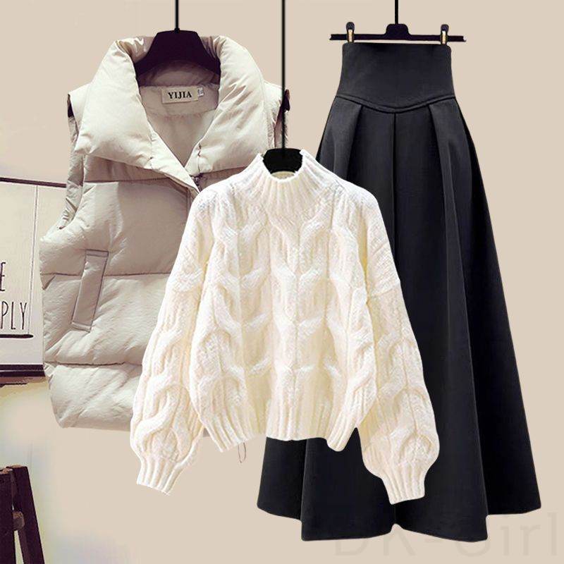 アイボリー/ベスト+ホワイト/セーター＋ブラック/スカート